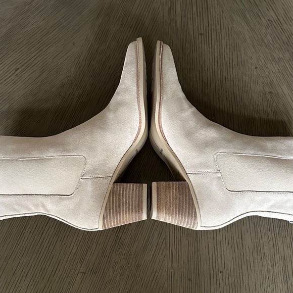 Dolce Vita Shadie Waterproof H20 Pointed Toe Chelsea Bootie Dune Suede Tan 7.5 - Picture 5 of 7